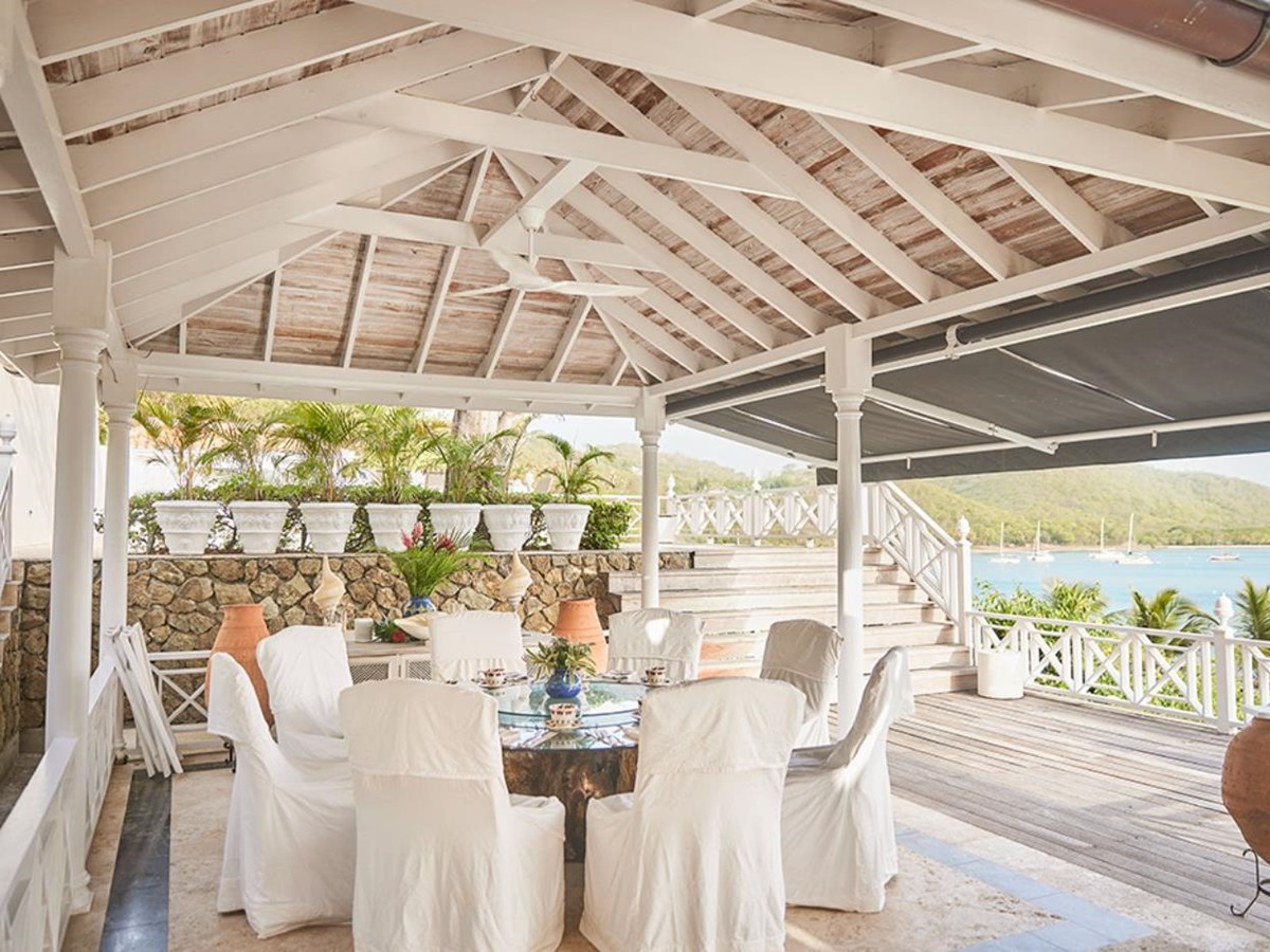Outdoor dining Messellia in Mustique