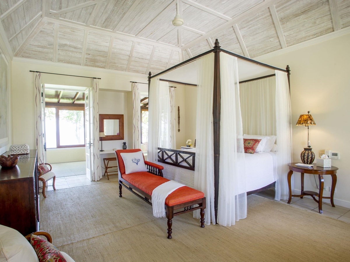 DOuble bedroom of Ocean Breeze, Mustique