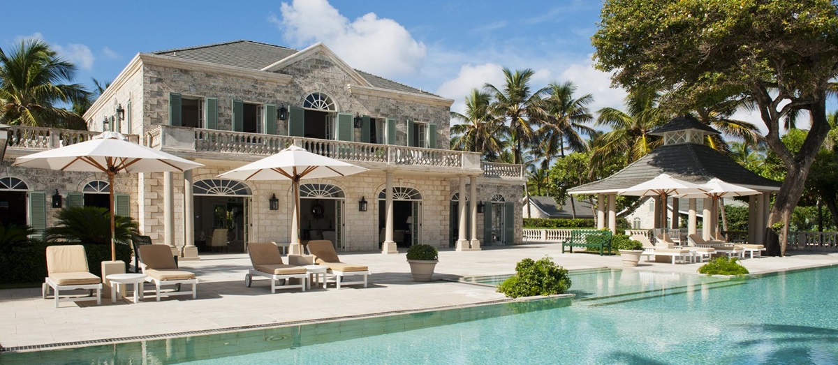 Swimming pool and facade of Palm Beach, Mustique