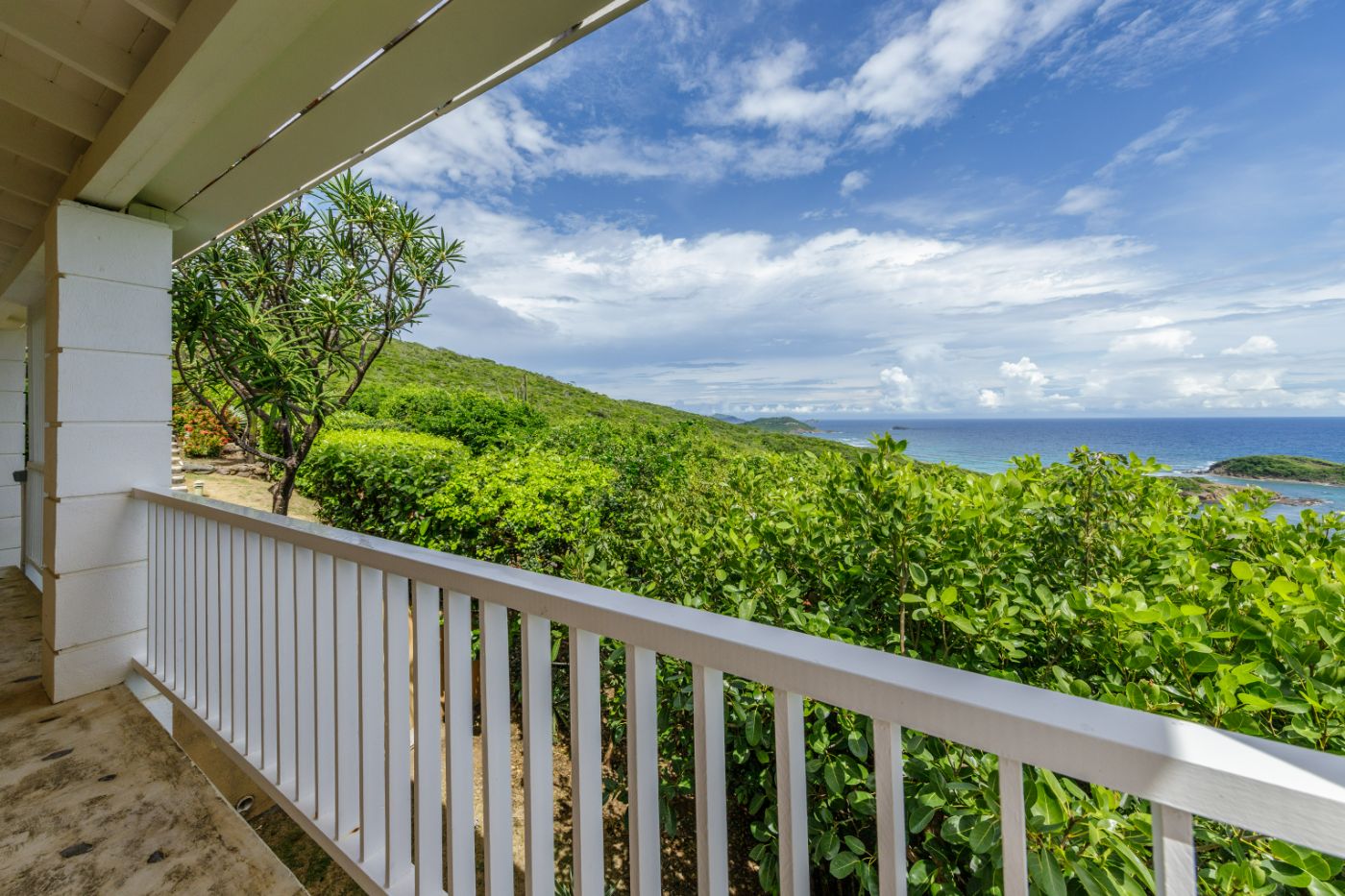 Balcony at Salanmander in Mustique 