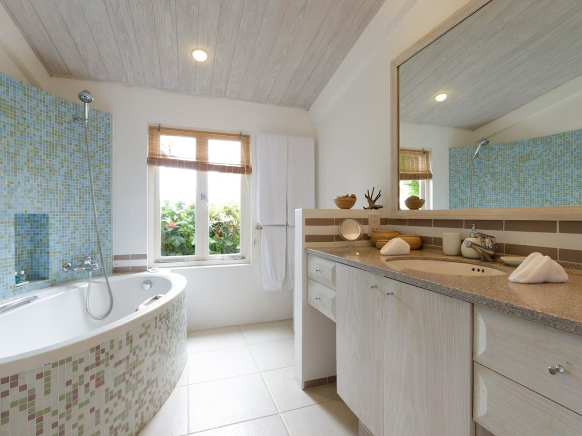 Bathroom at Salanmander in Mustique