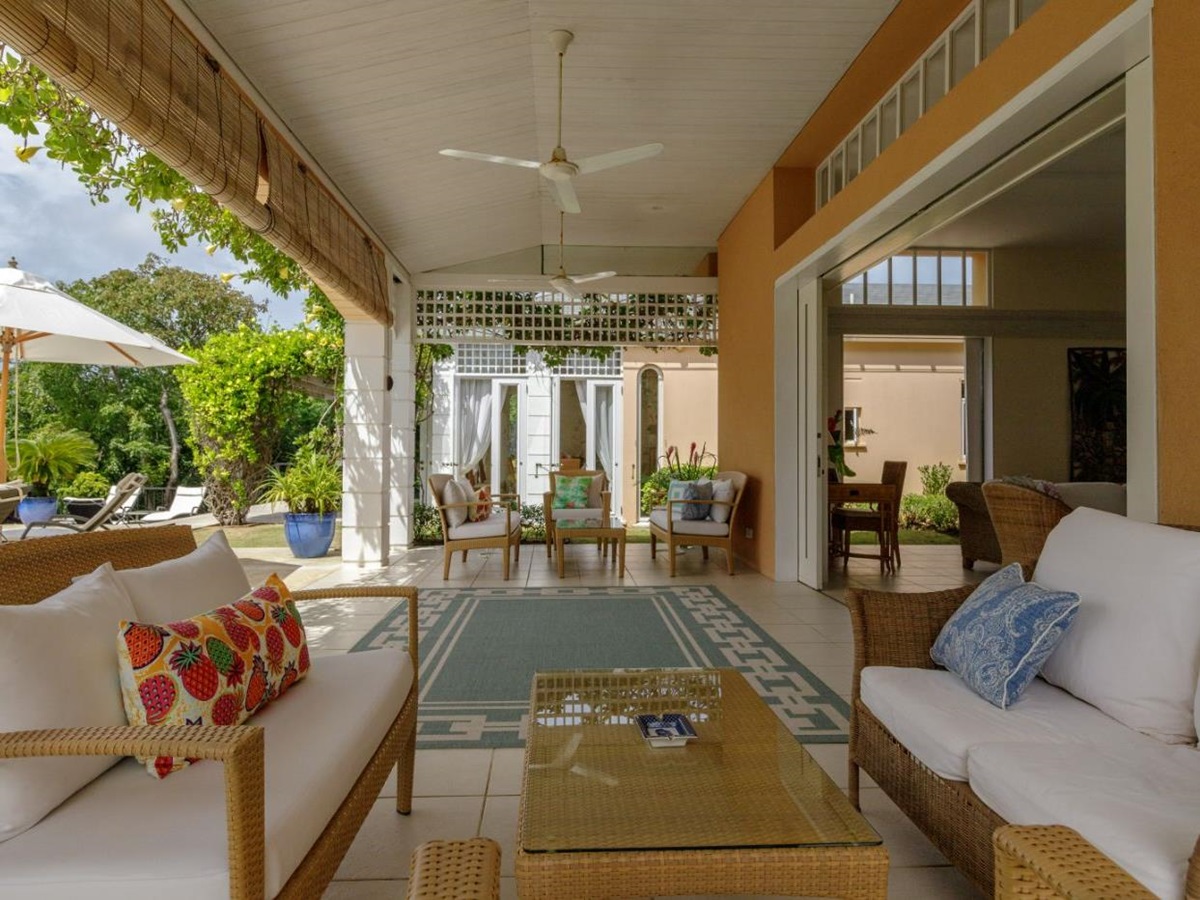 Outdoor Living at Salanmander in Mustique