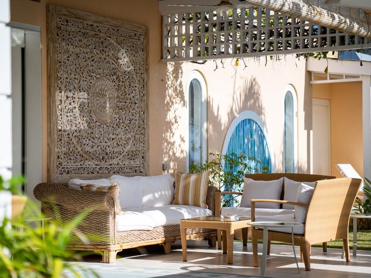 Outdoor Seating at Salanmander in Mustique