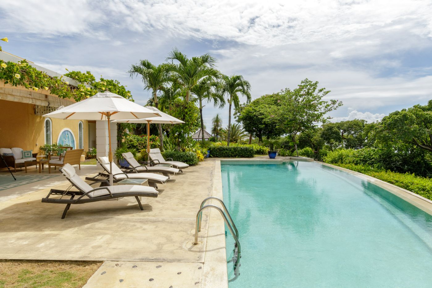 Swimming Pool at Salanmander in Mustique 