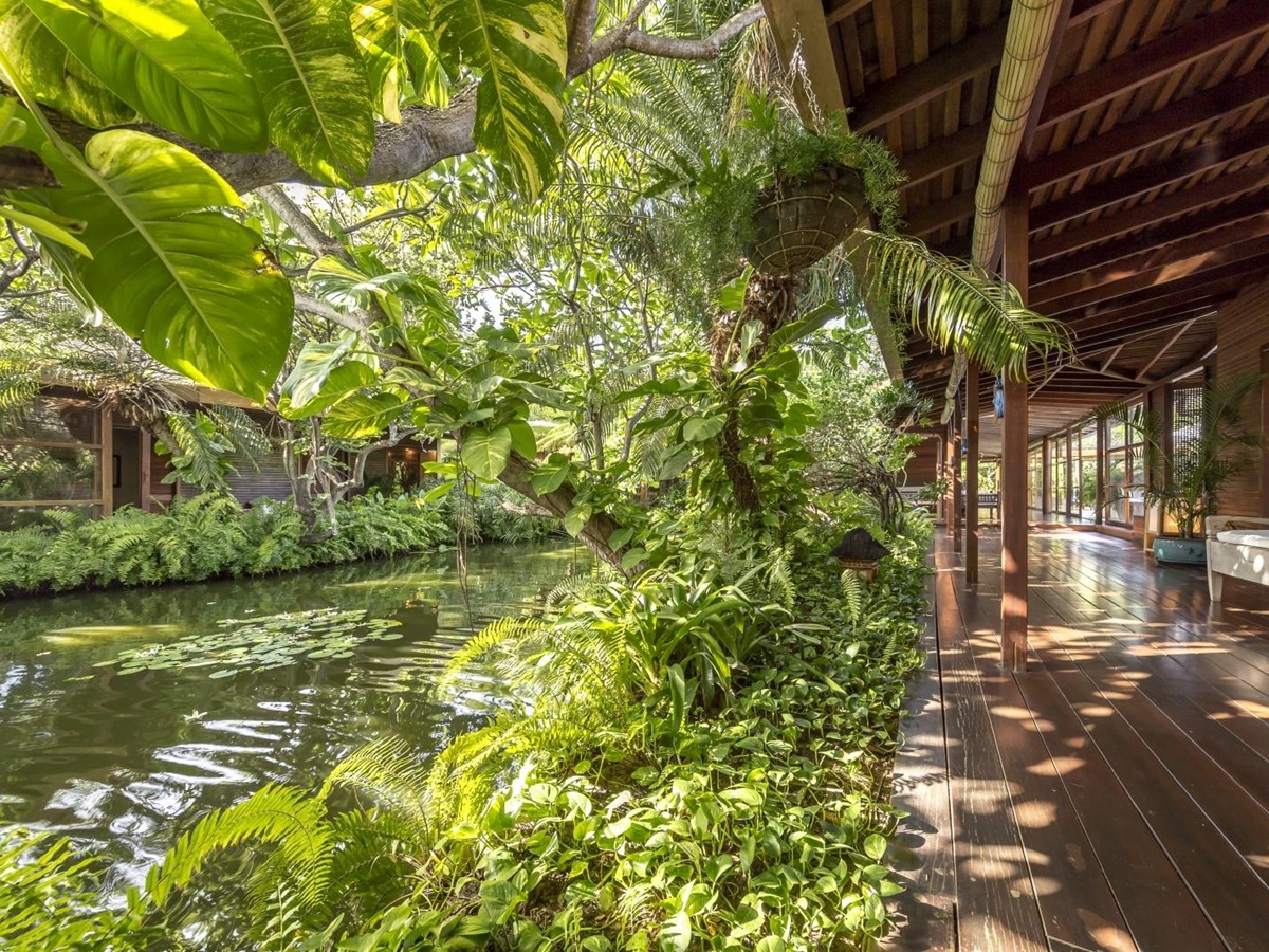 Gardens at Serenissima in Mustique