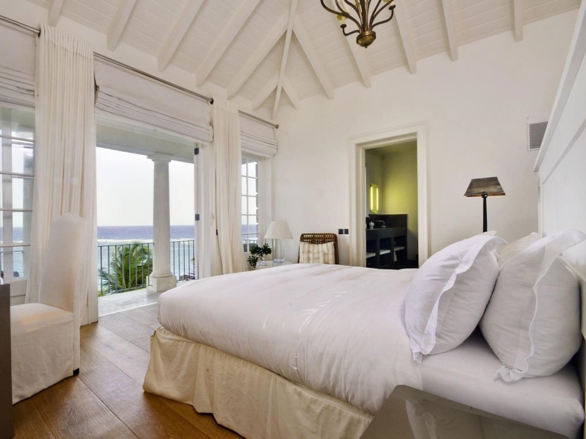 Double bedroom in Sunrise, Mustique