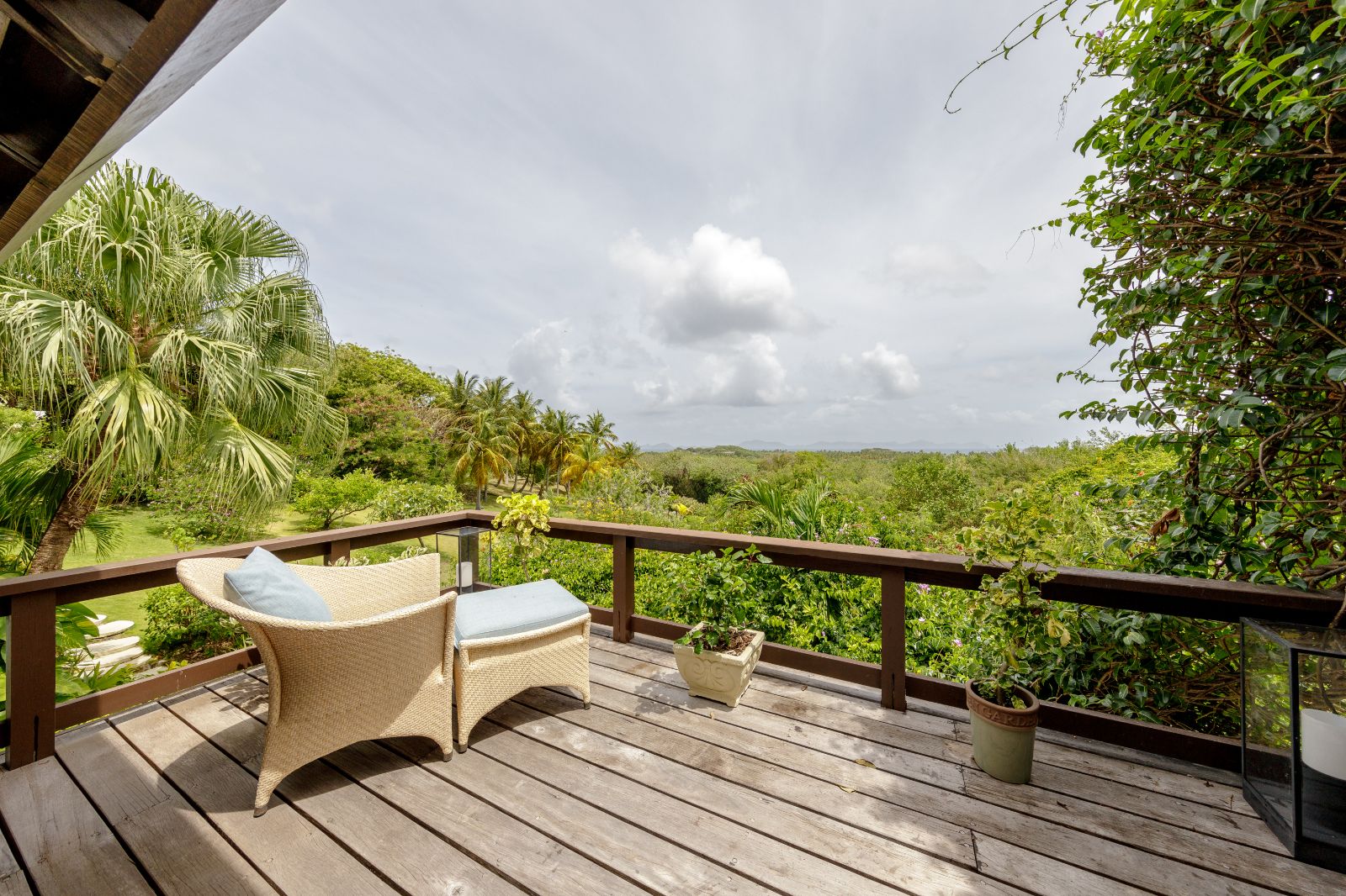 Balcony at Tetto Rosso in Mustique 