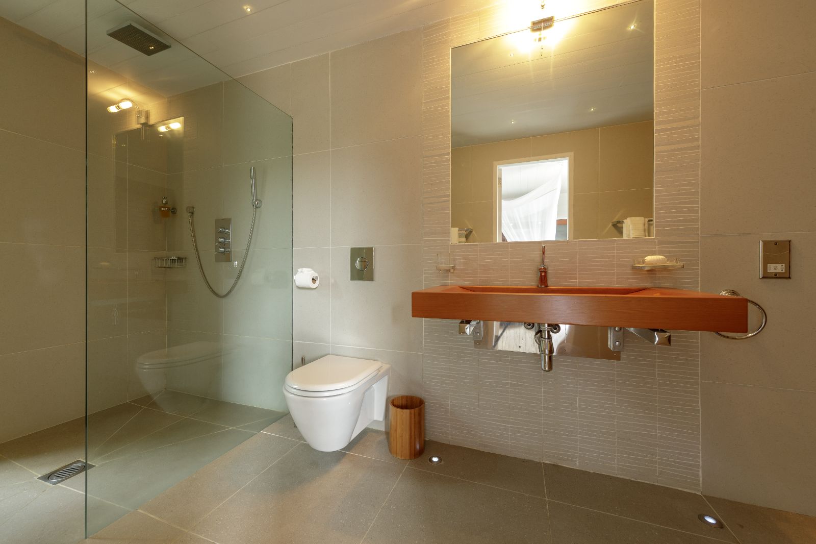 Bathroom 2 at Tetto Rosso in Mustique 