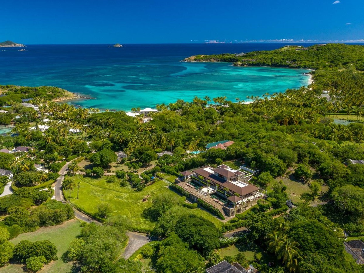 Hero Images of Wyler House in Mustique