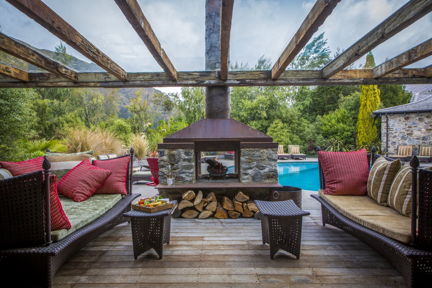 The outdoor fire at Mahu Whenua