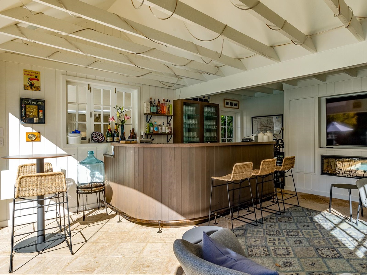 Bar at Pihopa Retreat in Nelson, New Zealand