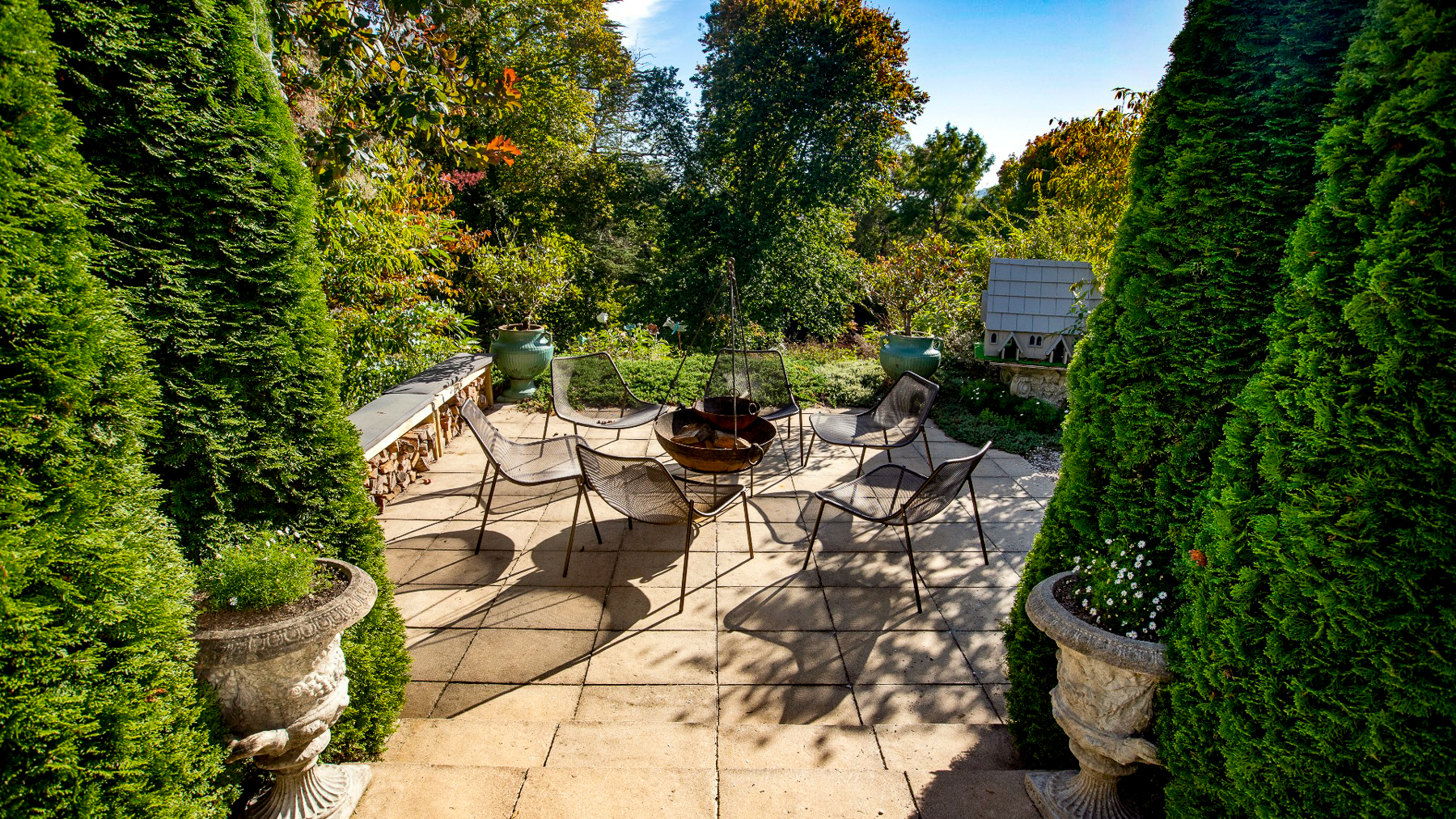 Firepit at at Pihopa Retreat in Nelson, New Zealand