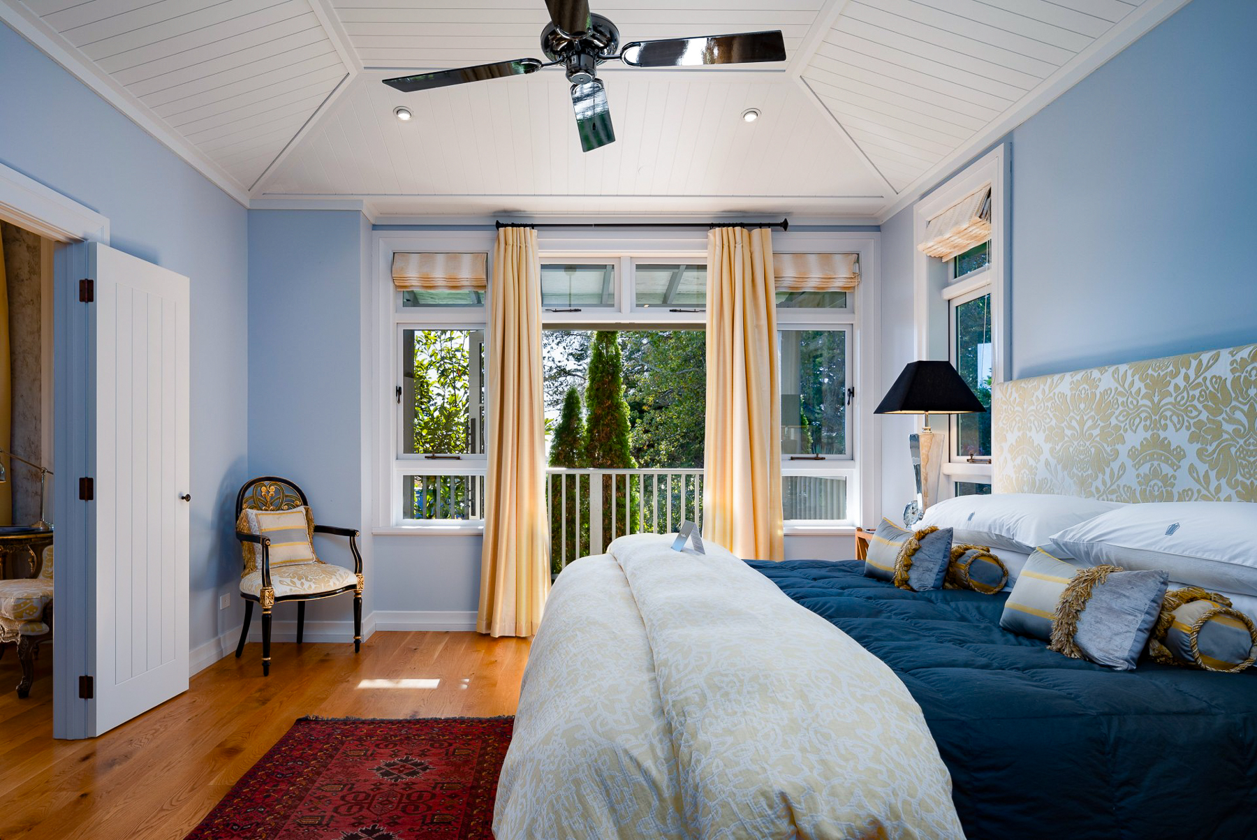 Hilliarsd Suite bedroom at at Pihopa Retreat in Nelson, New Zealand