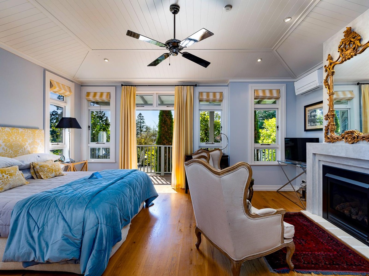 Sadlier Suite bedroom at Pihopa Retreat in Nelson, New Zealand