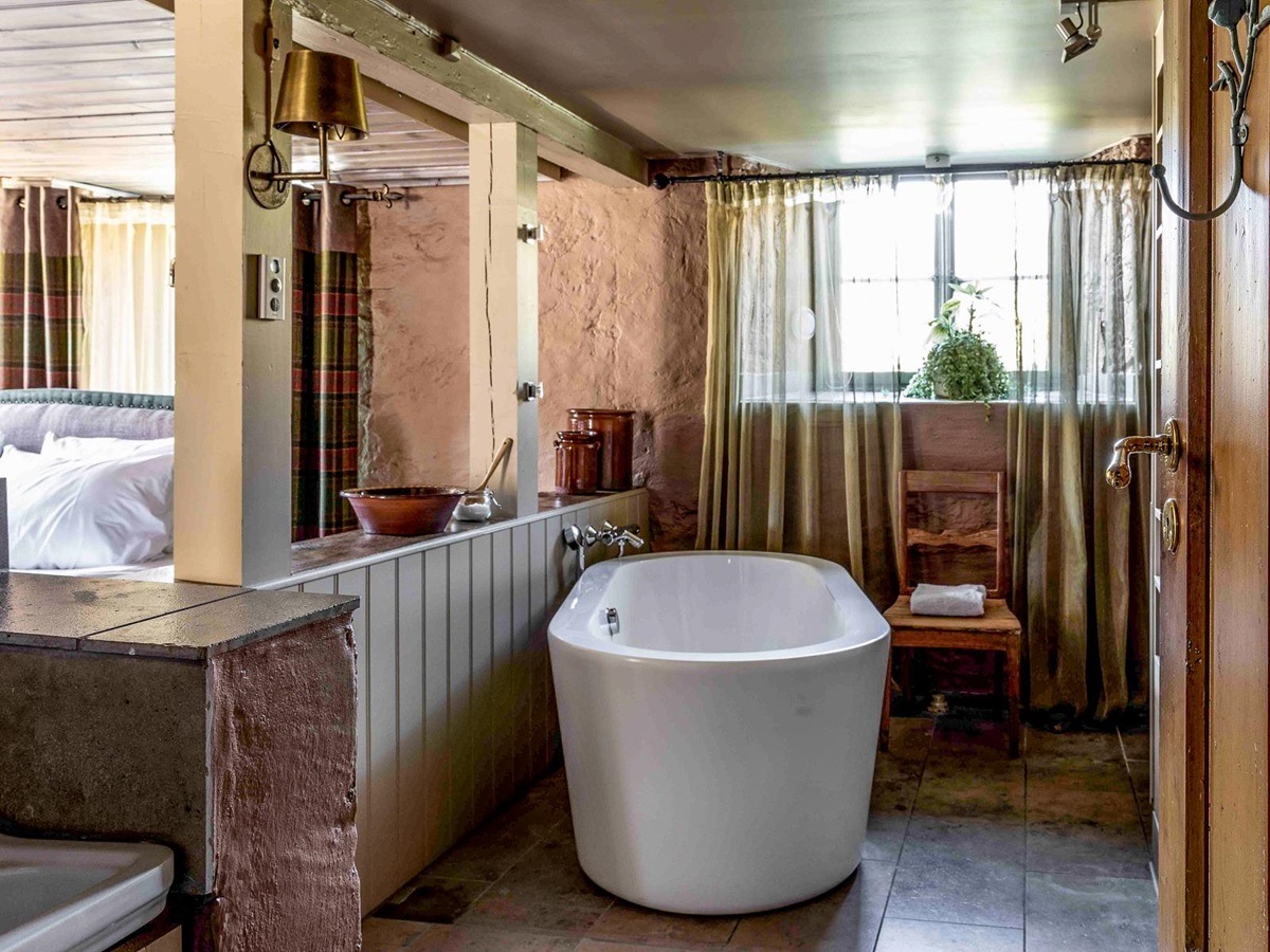 Bathtub at Amot in Norway