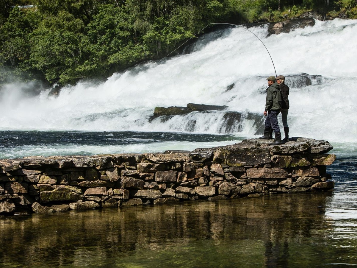 Fly fishing experience at Amot Operagard in Norway