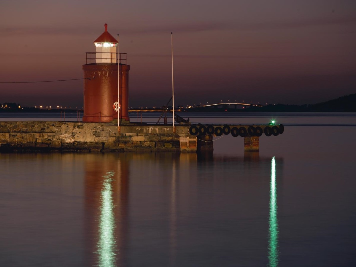 Lighthouse near Hotel Brosundet