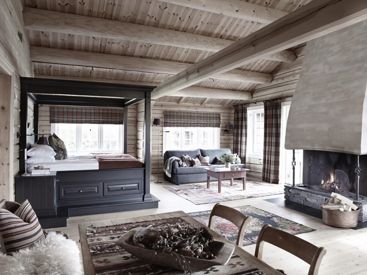 Large suite with fireplace at Storfjord Hotel in Norway