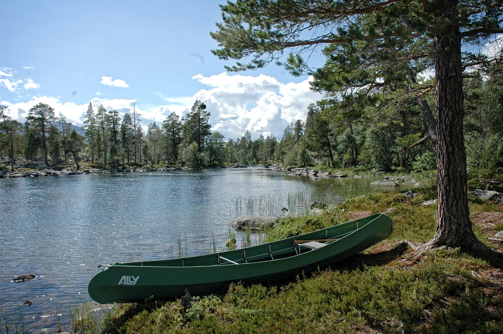 Lake and canoe at Herangtunet in Norway