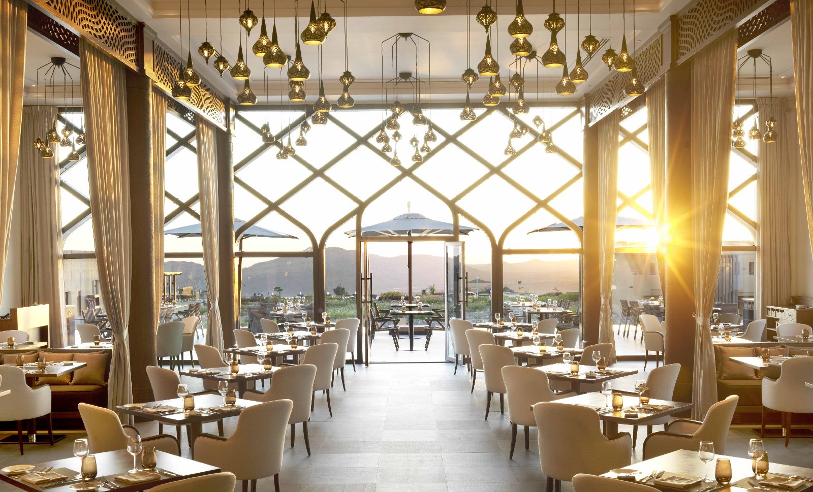 Dining with canyon views at the Anantara Al Jabal Al Akhdar Oman
