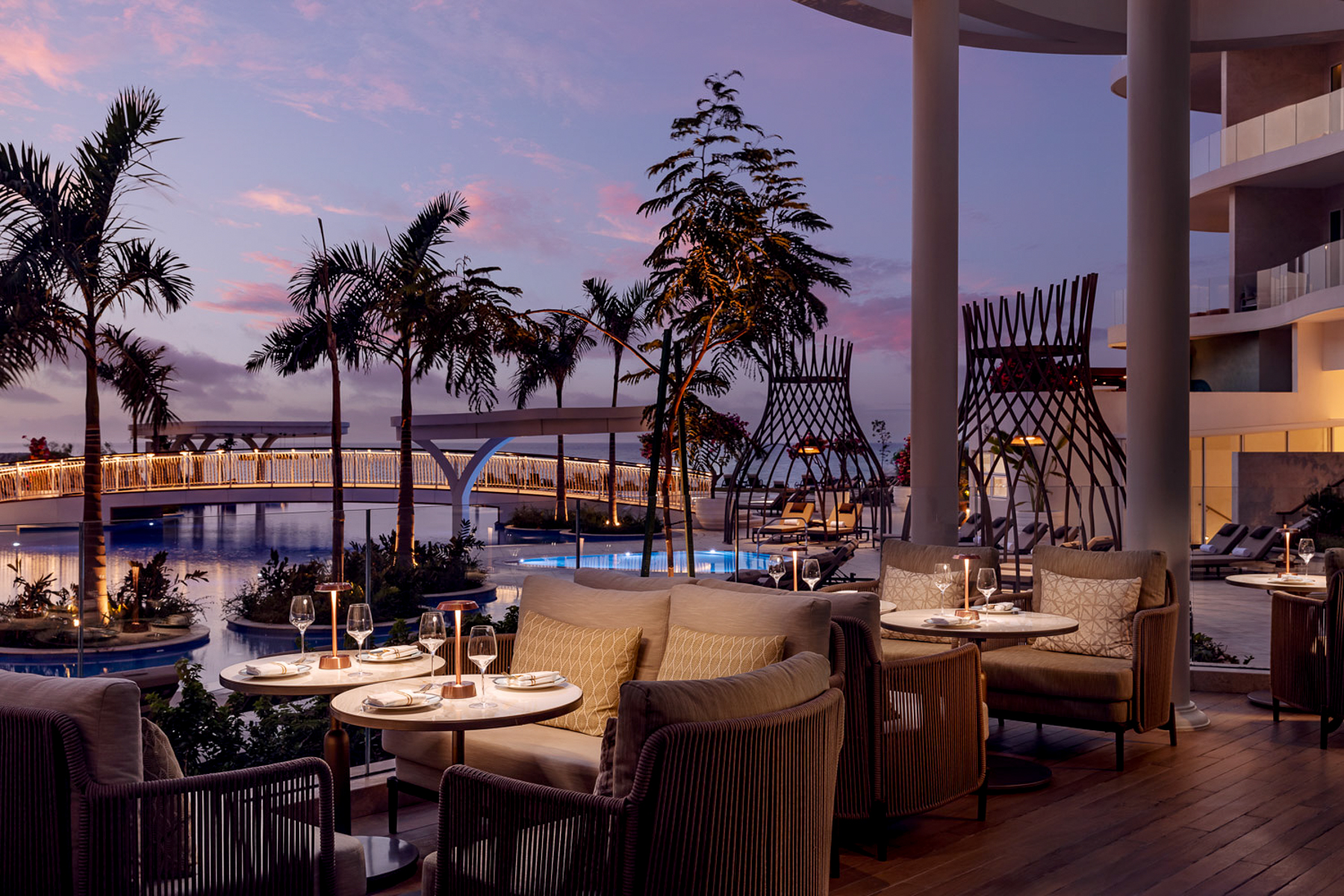 Alfresco dining at St Regis Al Mouj Muscat Resort in Oman