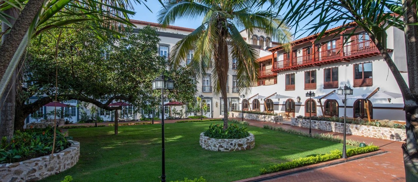 Courtyard at Hyatt's Hotel La Compania in Panama City