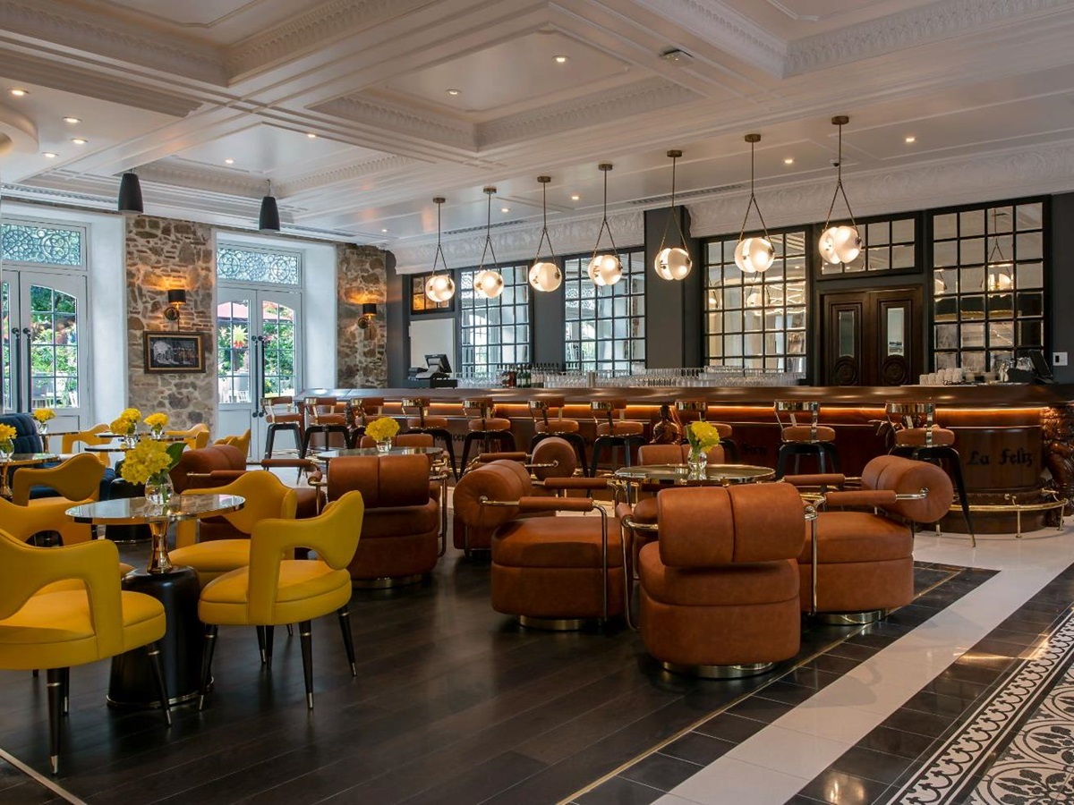 Exilio bar and lounge area at Hyatt's Hotel La Compania in Panama City