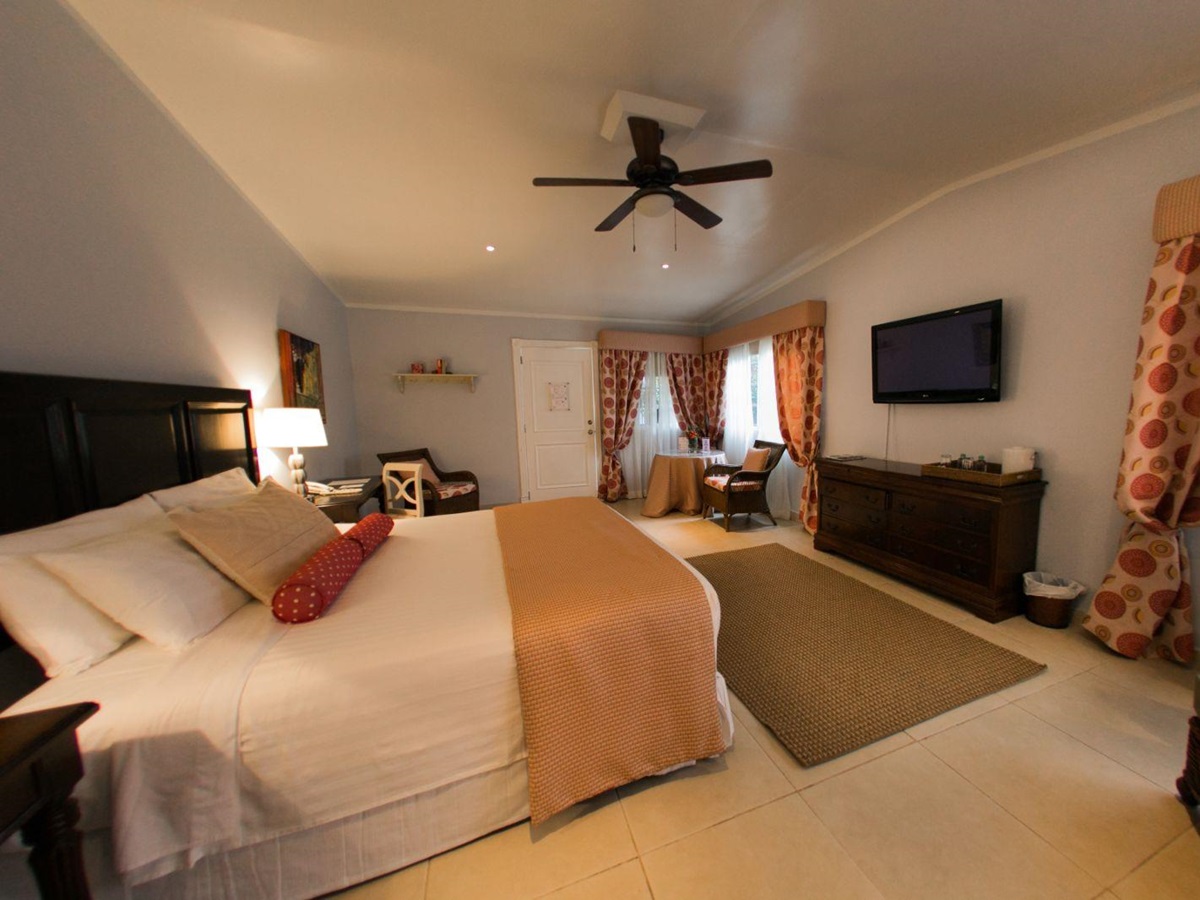 Junior suite at Hotel Panamonte in the Chiriqui region of Panama
