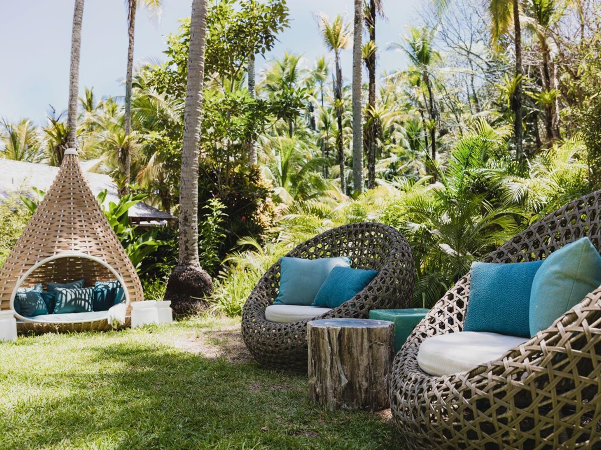 Hummingbird garden area seating at Islas Secas resort in Panama
