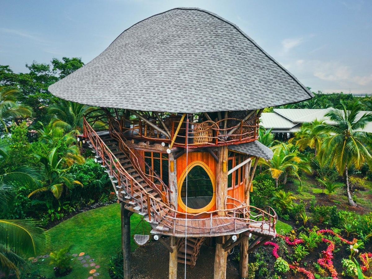 Treehouse guest villa at Nayara Bocas Del Toro resort in Panama
