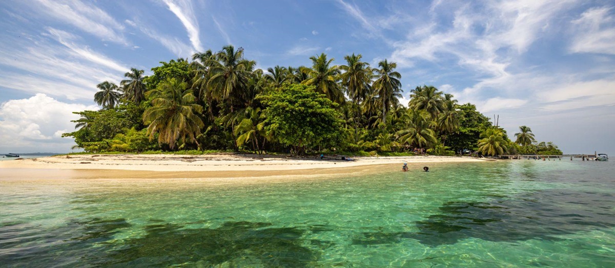Island hopping through Panama's archipelagos