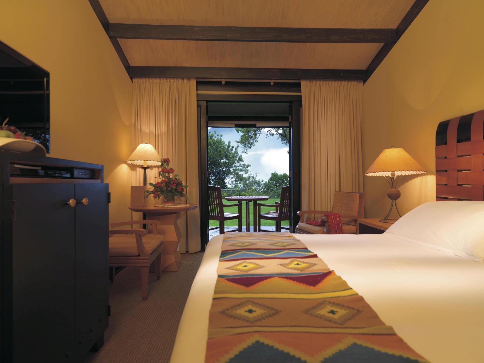 Bedroom at Belmond Sanctuary Lodge in Peru