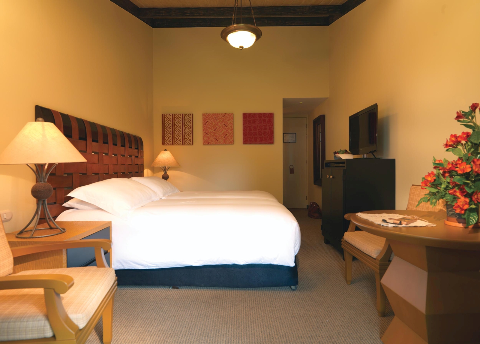 Bedroom at Belmond Sanctuary Lodge in Peru