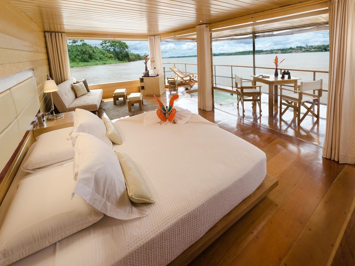 Bedroom onboard Delfin 1 in Peru