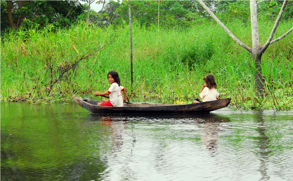 Canoes onboard Delfin 1 in Peru