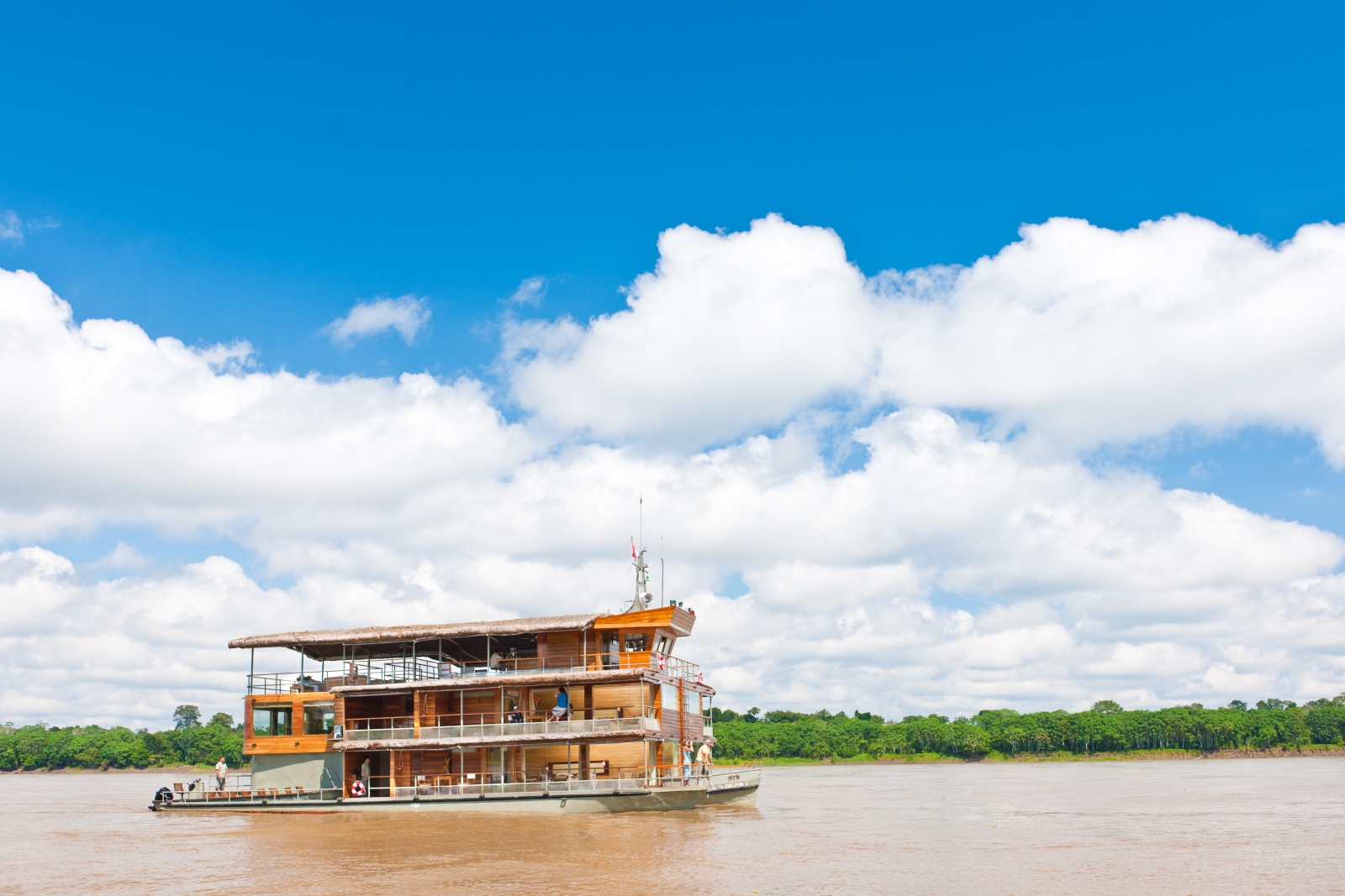 Exterior onboard Delfin 1 in Peru