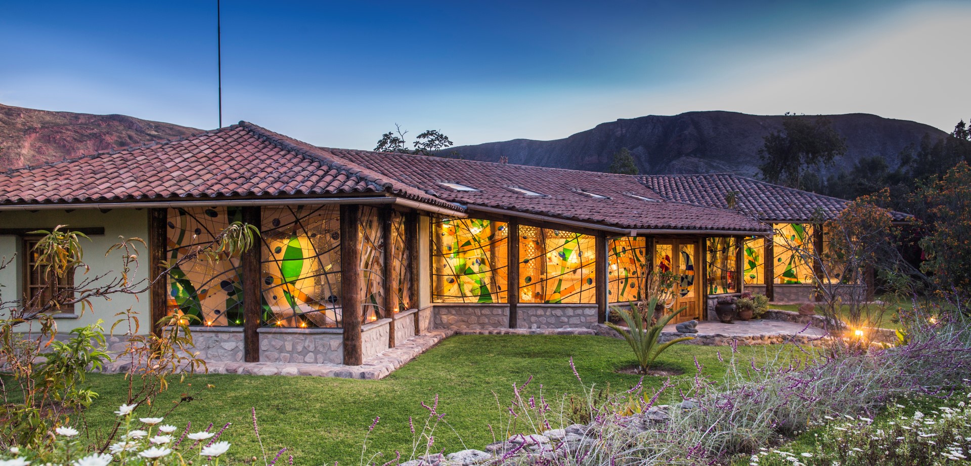 exterior view of hotel sol y luna, peru