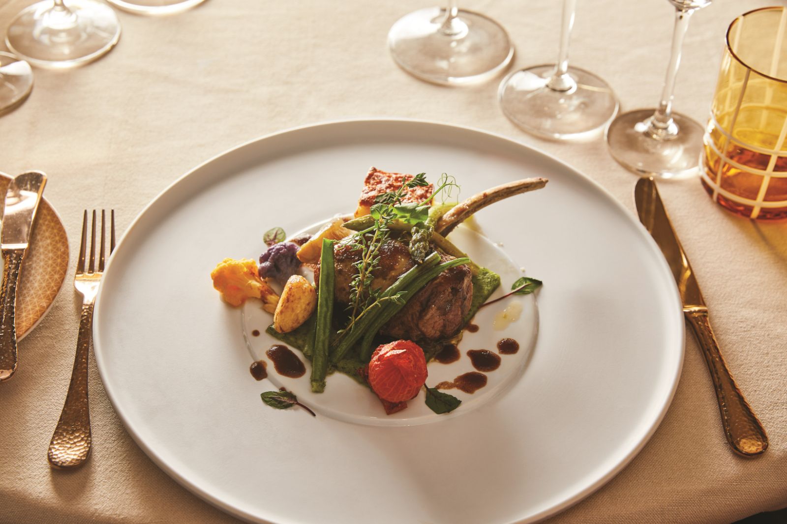 Fine dining onboard the Silver Endeavour
