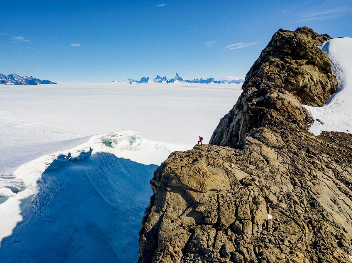 Nunatak climbing in Antarctica near Echo camp by White Desert