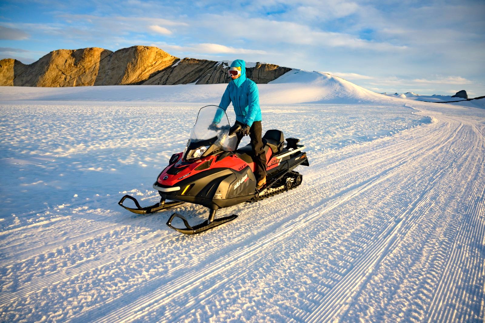 A skidoo tour in Antarctica near Echo camp by White Desert 