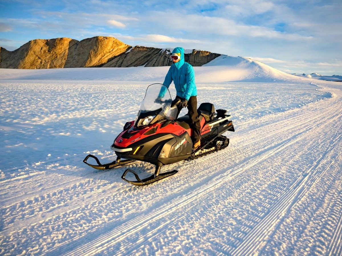 A skidoo tour in Antarctica near Echo camp by White Desert