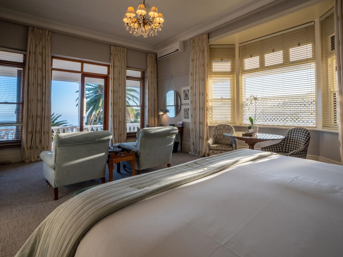 Deluxe House Room with views over the ocean at luxury hotel Ellerman House in Cape Town