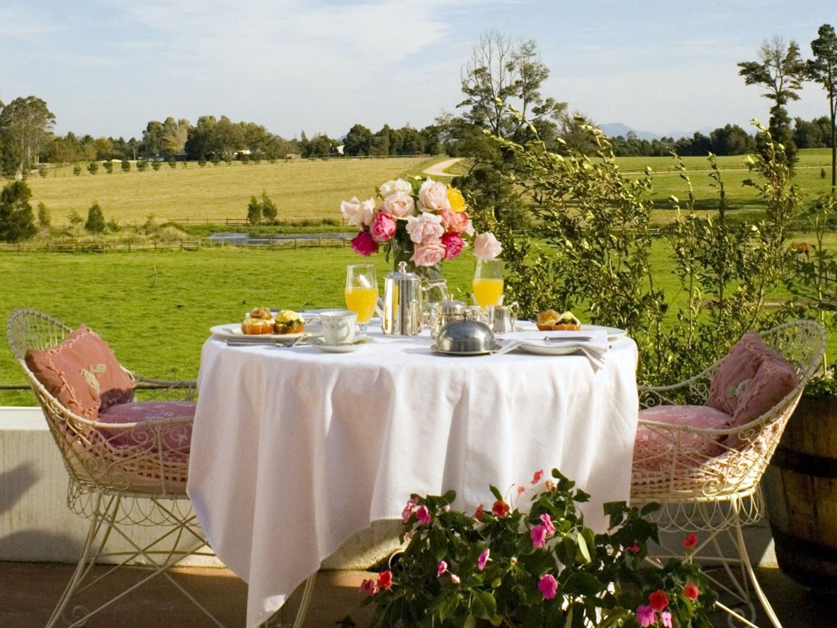 Breakfast on the terrace at Kurland in South Africa