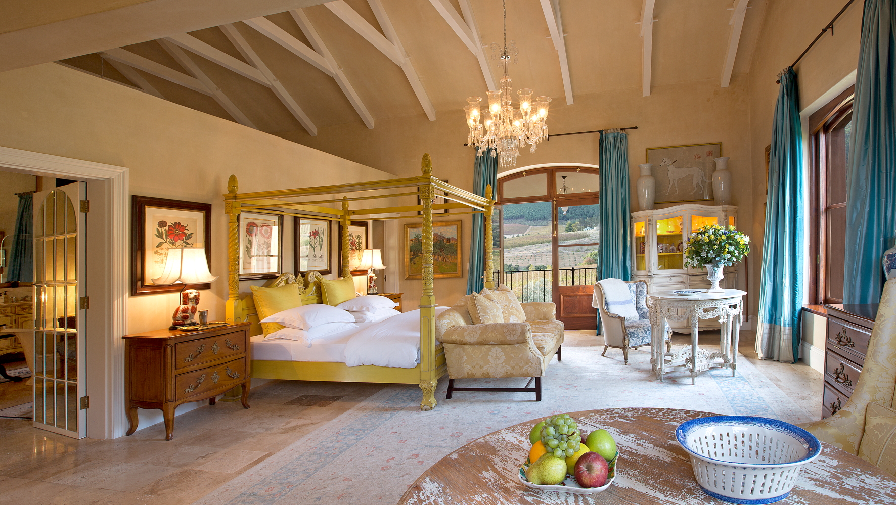 The Huguenot Suite at La Residence