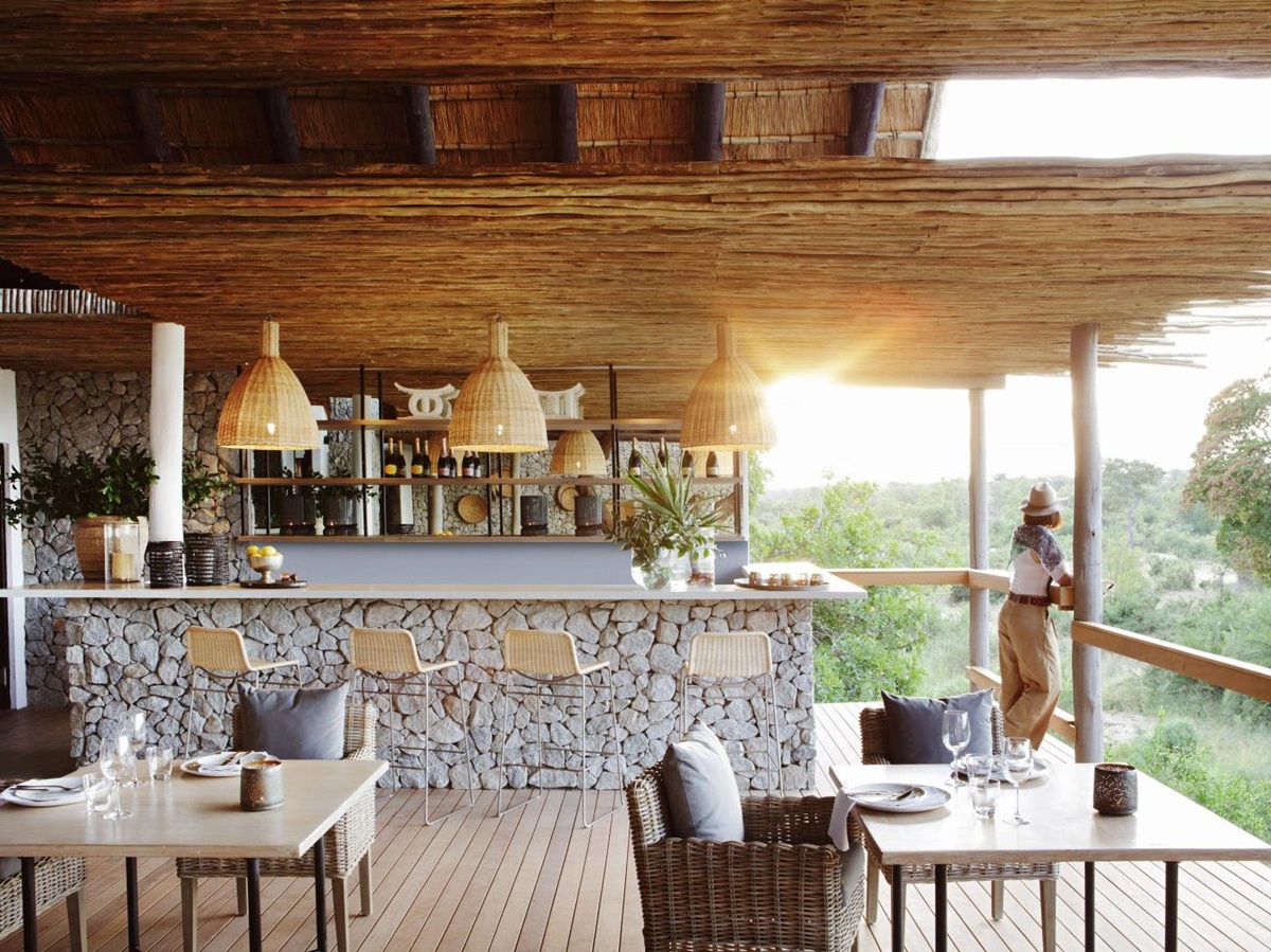 The bar at Londolozi Granite Suites in South Africa