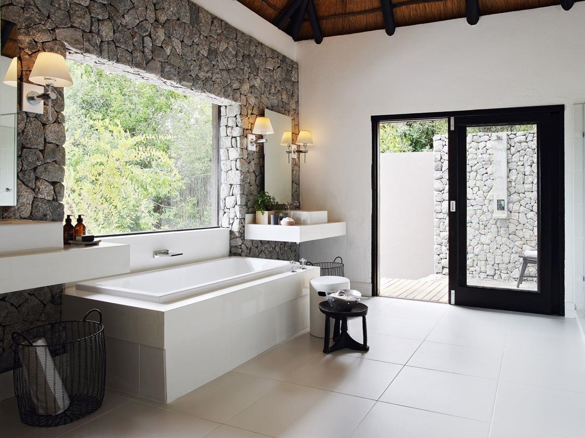 Bathroom at Londolozi Granite Suites in South Africa