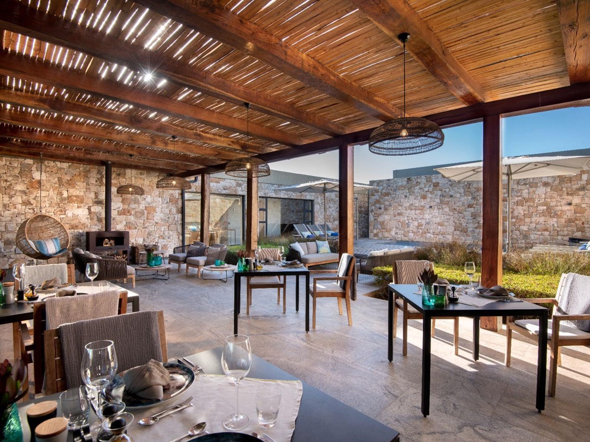 Courtyard prepared for lunch at Morukuru Beach Lodge in the De Hoop Nature Reserve