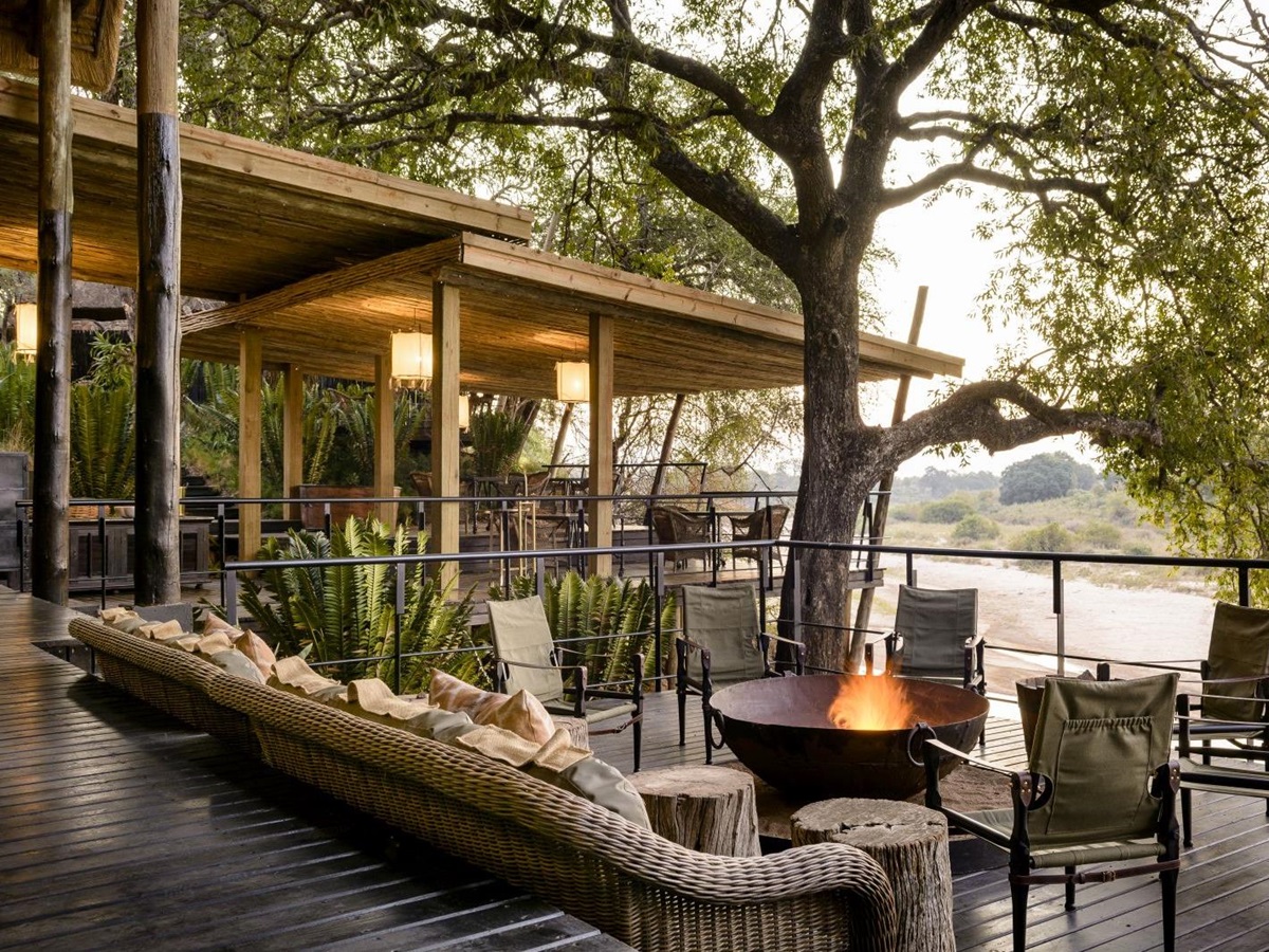 Deck with campfire at Singita Ebony Lodge in South Africa