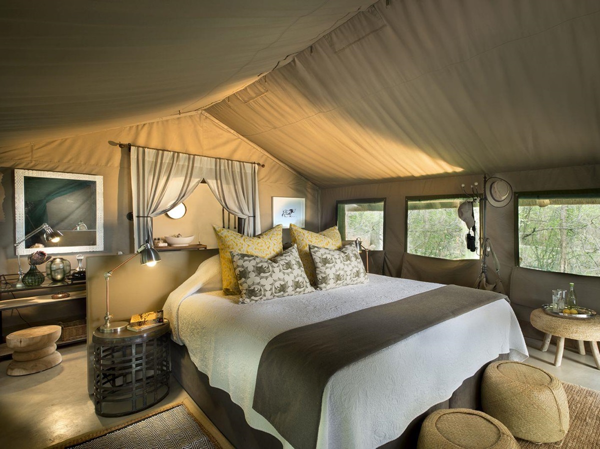 Suite bedroom at Tanda Tula Safari Camp in South Africa
