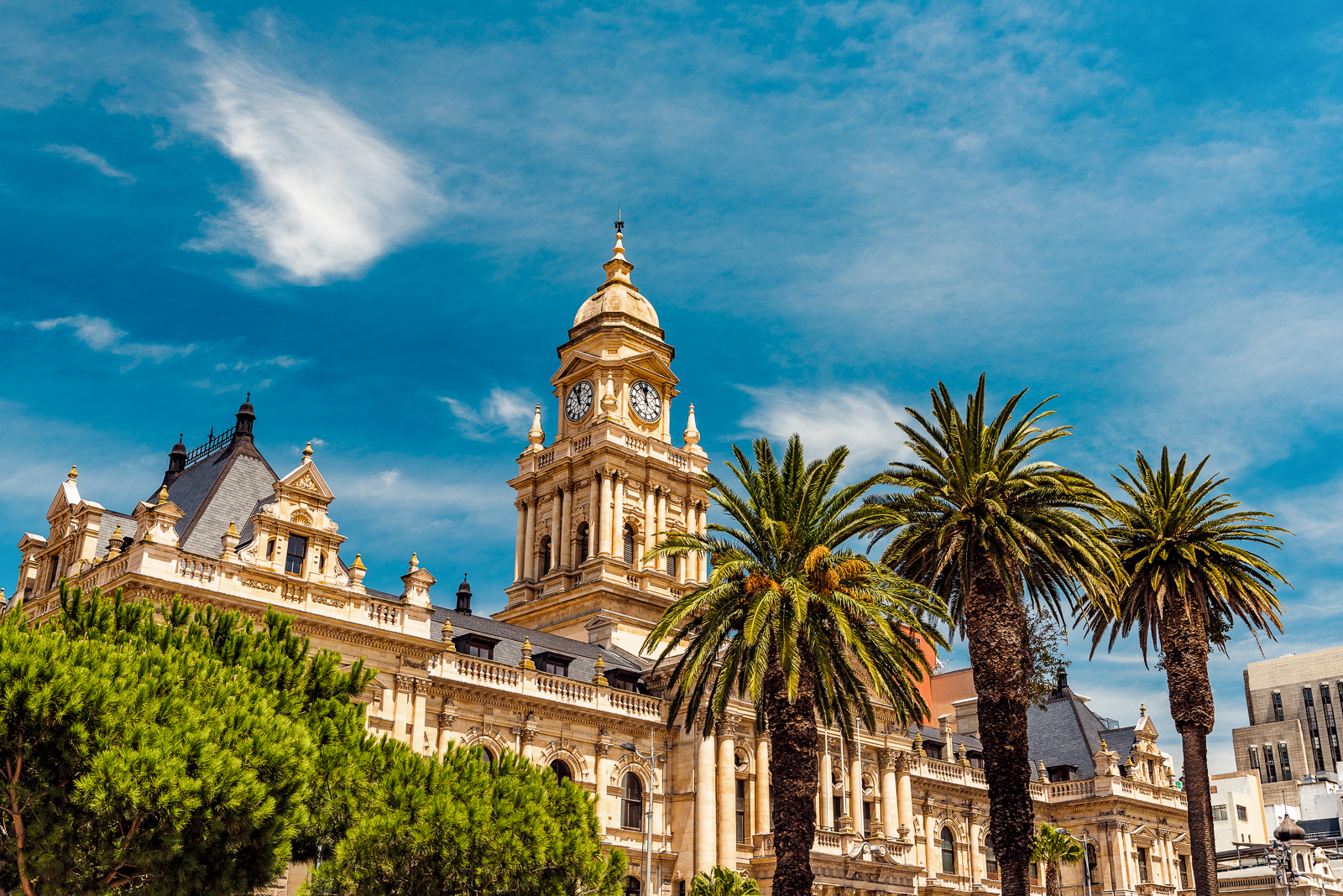 Exterior view of City Hall in Cape Town